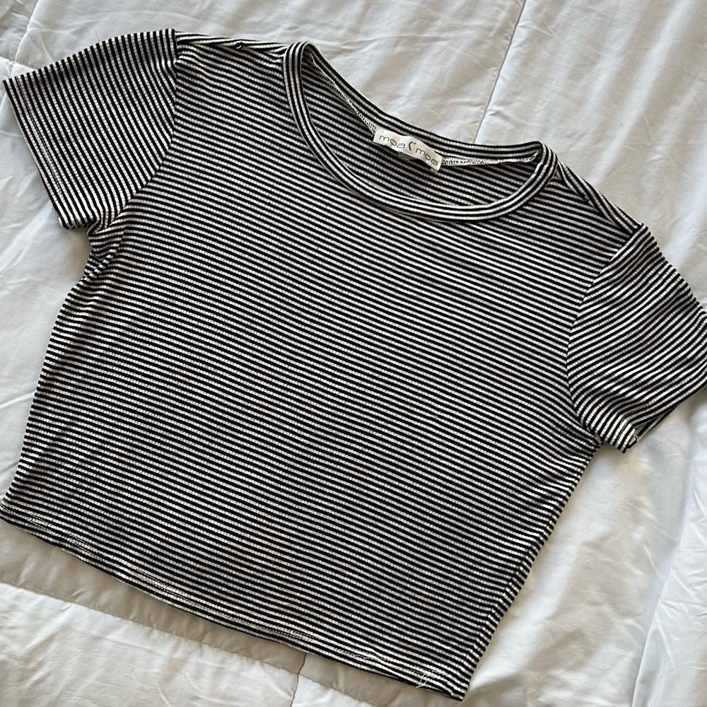 Moa Moa striped crop top!